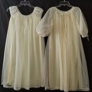 Vintage Dorsay Pale Yellow Pegnoir Set Womens S